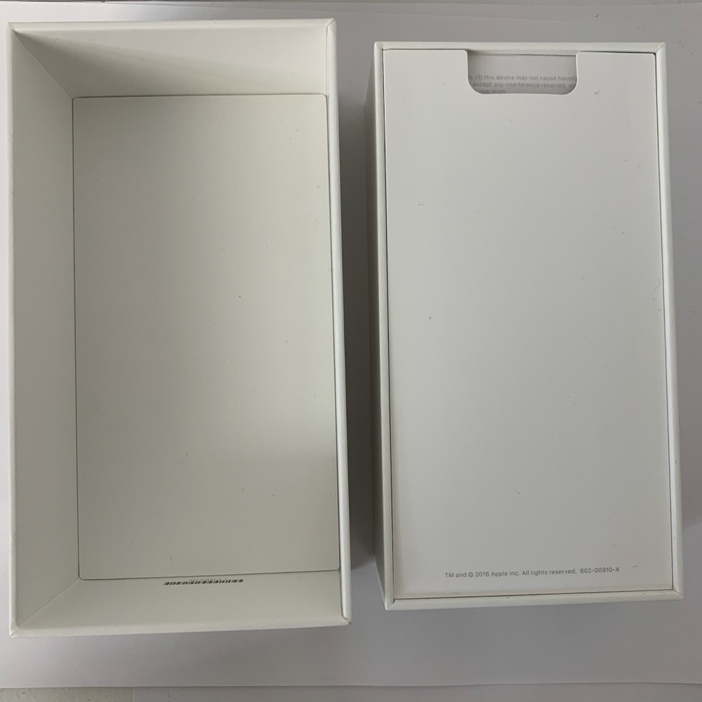 Apple iPhone 7, Gold, 128GB empty box - Picture 5 of 11